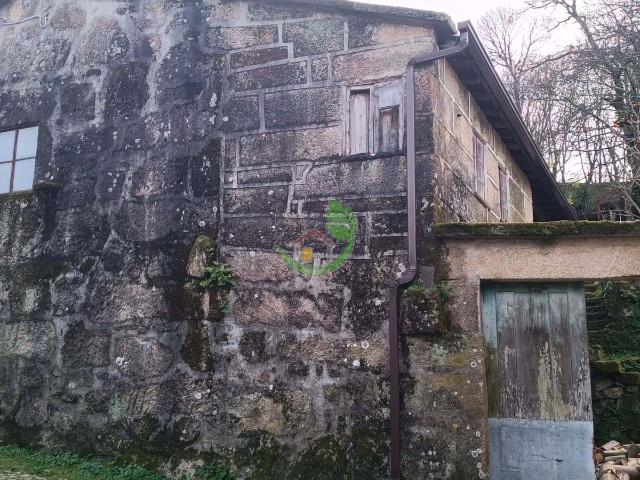 MORADIA EM LINDOSO