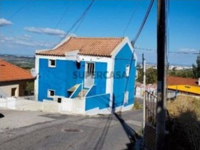 Moradia T1 em Loures