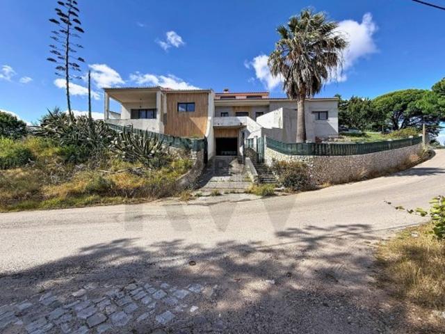 Moradia em Palmela com vista para o Castelo e Serra rentabilidade garantida ao ano 7% Yield