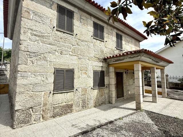 Moradia Em Pedra À Venda | Termas Do Carvalhal 142m² Castro Daire