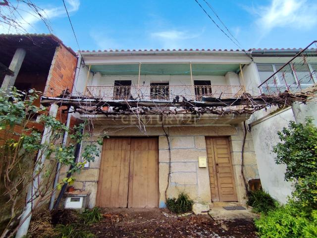 Moradia em pedra com vistas desafogadas a 14 km de Chaves