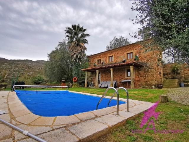 Moradia em Pedra com Piscina na Serra d'Arga Refúgio de Charme e Tranquilidade