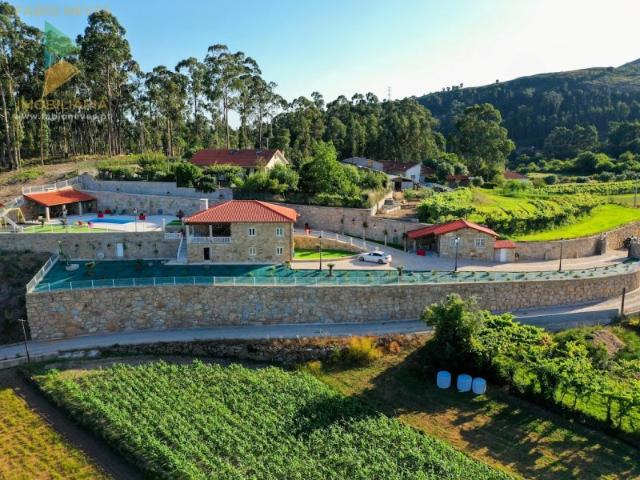 Moradia em Pedra com Piscina + Casa T1 Independente Ponte de Lima