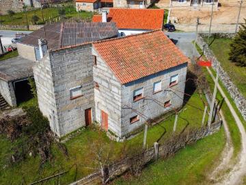 Moradia em Pedra de Cantaria – Rapoula do Côa