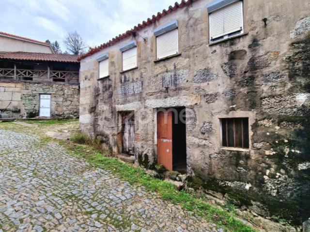 Moradia em Pedra para Recuperar Cabril, Montalegre