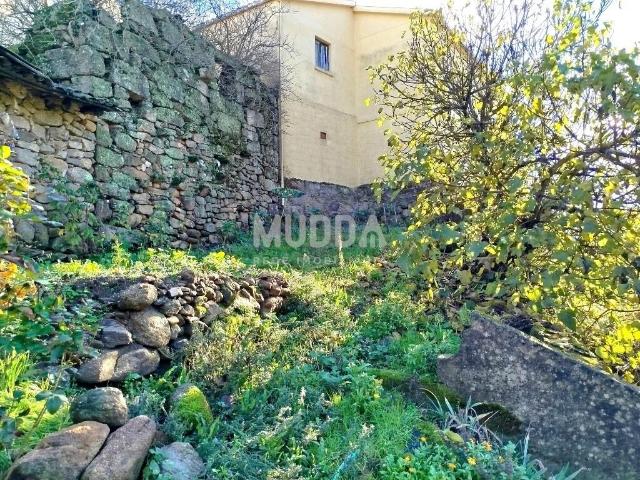 MORADIA EM PEDRA PARA RECUPERAR COM TERRENO NO SEIXO, LOIVOS CHAVES
