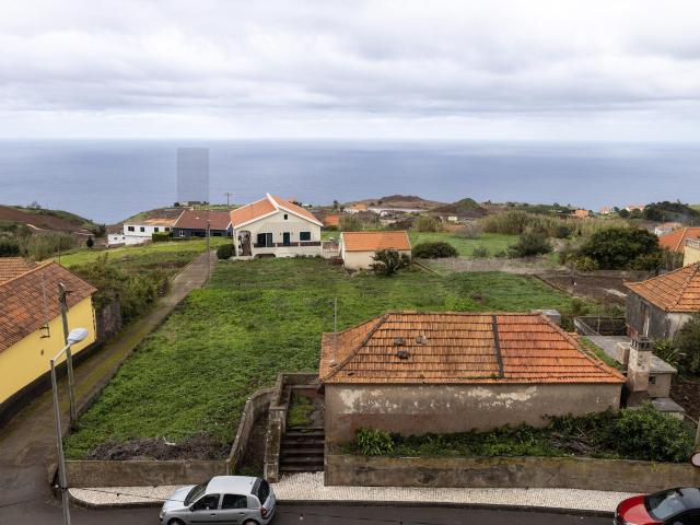 Moradia em pedra para recuperar | Ponta do Pargo