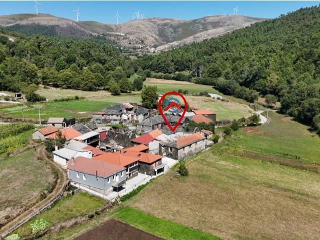 MORADIA EM PEDRA