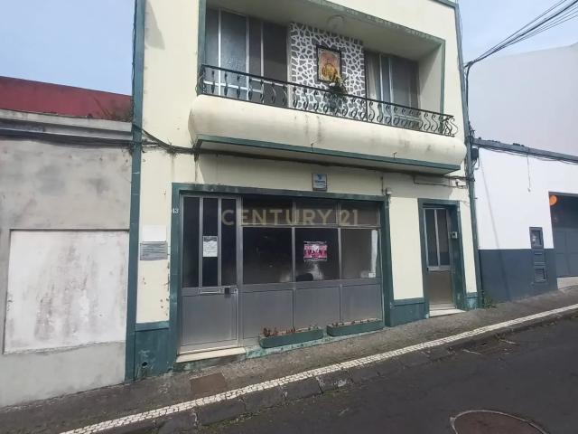 Moradia em Ponta Delgada 395.000€