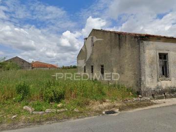 Moradia em Ruínas c/ 144m2 Oiã