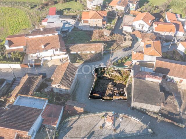 Moradia em Ruínas para Recuperar, em Penafiel