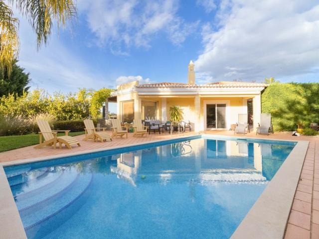 Moradia Em Resort Com 3 Quartos Com Vista Para O Golf, Em La. 217m² Lagoa e Carvoeiro