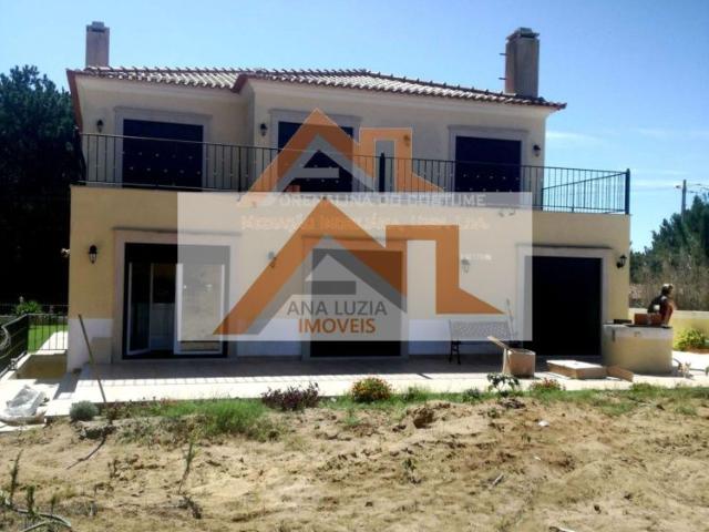 Moradia em Salir do Porto