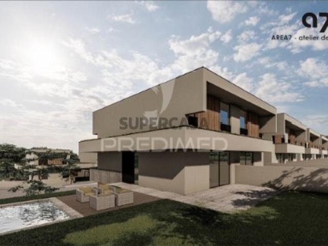 Moradia em Santo Tirso, Couto S.Cristina e S.Miguel e Burgães