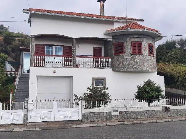 Moradia em Tabuaço: 3 Quartos e Churrasqueira 130m² Tabuaço
