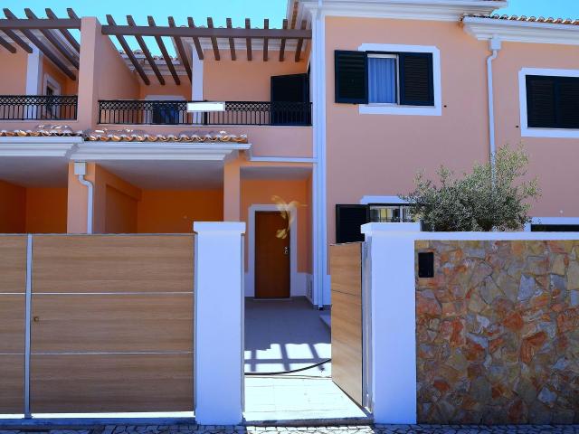 MORADIA EM VALES DO ALGOZ, SILVES