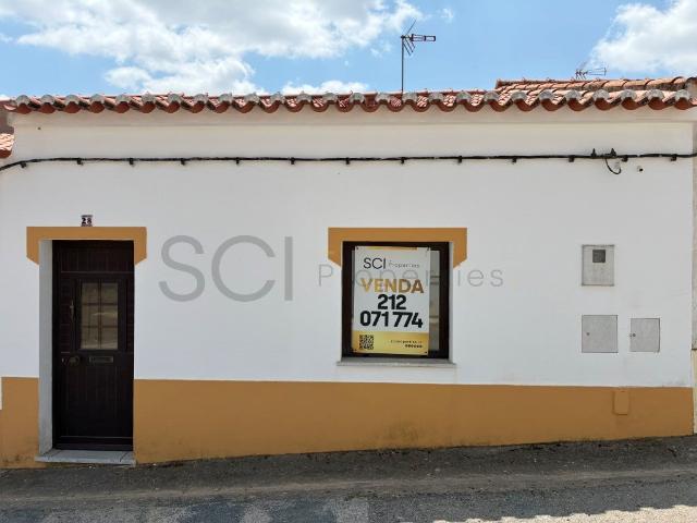 Moradia em Vila Verde de Ficalho com três quartos, um deles. 99m² Vila Verde De Ficalho