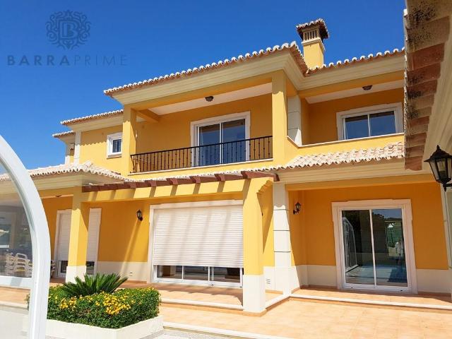 Moradia em Vilamoura | 7 Quartos com Piscina | Barra Prime 500m² Quarteira