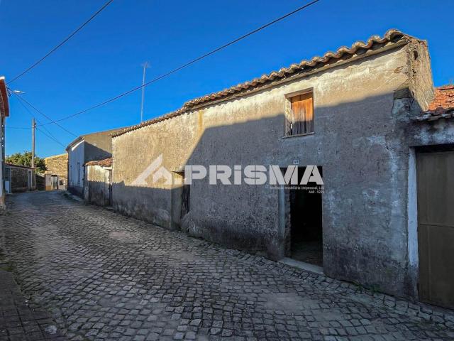 Moradia em Xisto para remodelar para venda em Rodeios, Vila Velha de Ródão