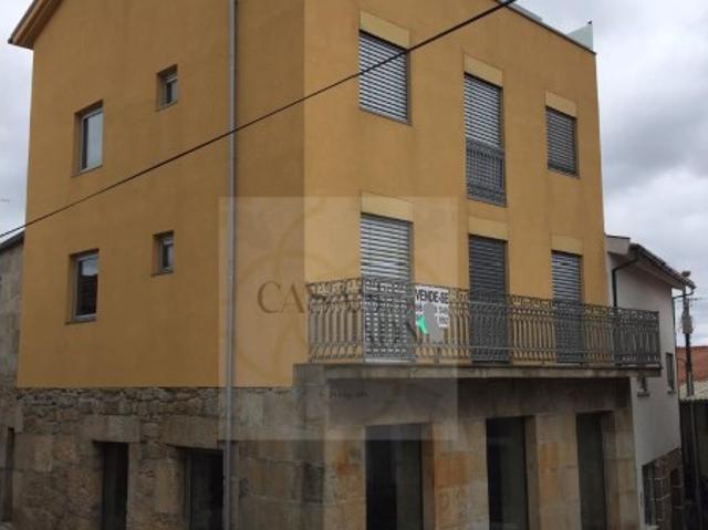 Moradia em zona histórica, com projecto para turismo rural.