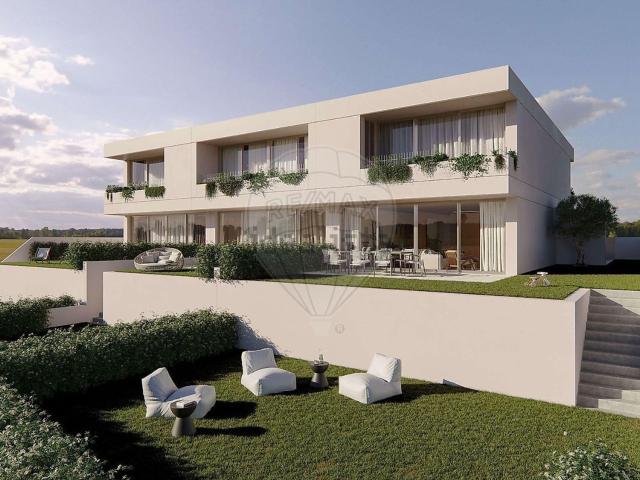 Moradia, Esmeriz