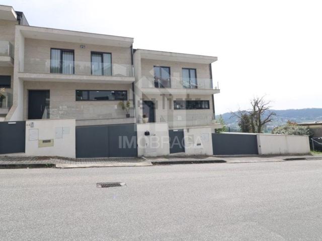 Moradia, Esporões