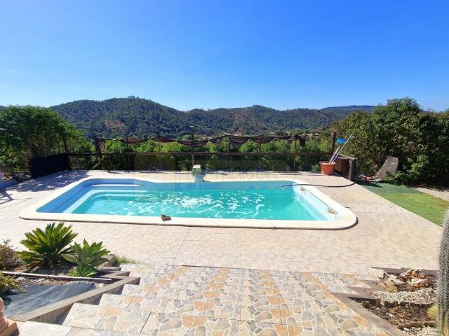 Moradia Espectacular com 5 quartos e piscina! 264m² Salir