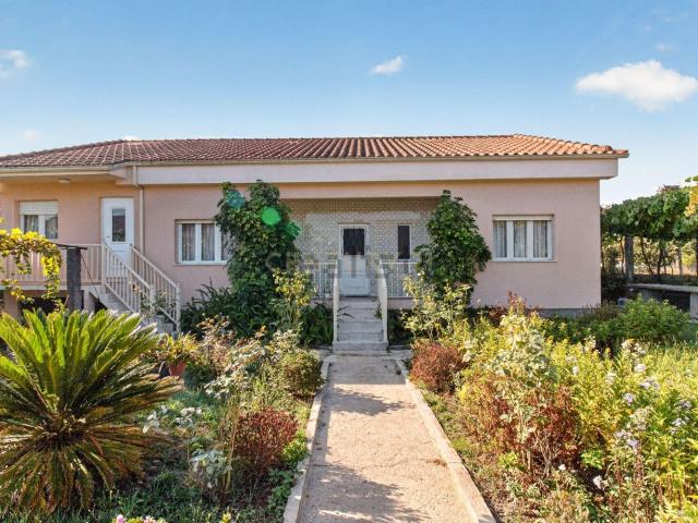 Moradia, Espinho