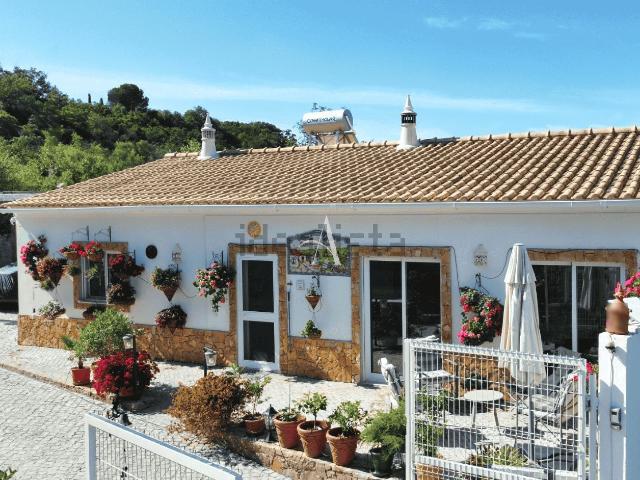 Moradia, Estoi