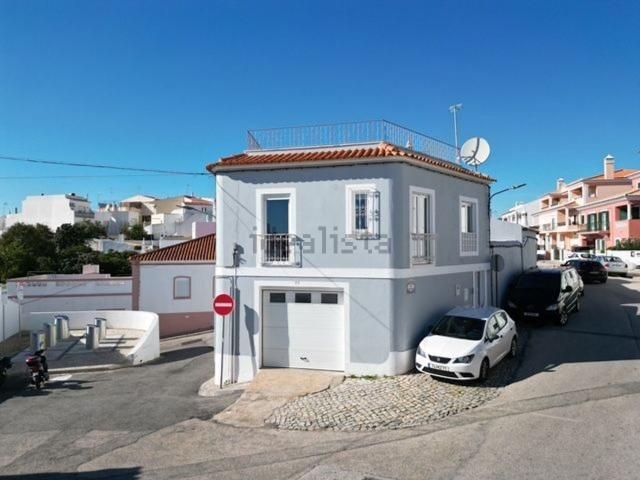 Moradia, Estômbar e Parchal