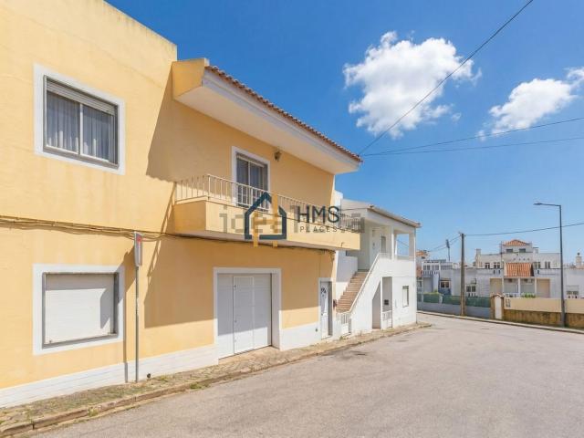 Moradia, Estômbar e Parchal