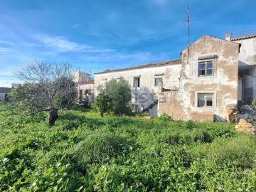 Moradia, Estômbar e Parchal