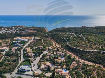 Moradia, Estômbar e Parchal