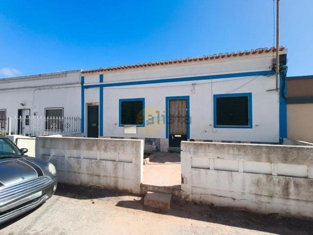 Moradia, Estômbar e Parchal