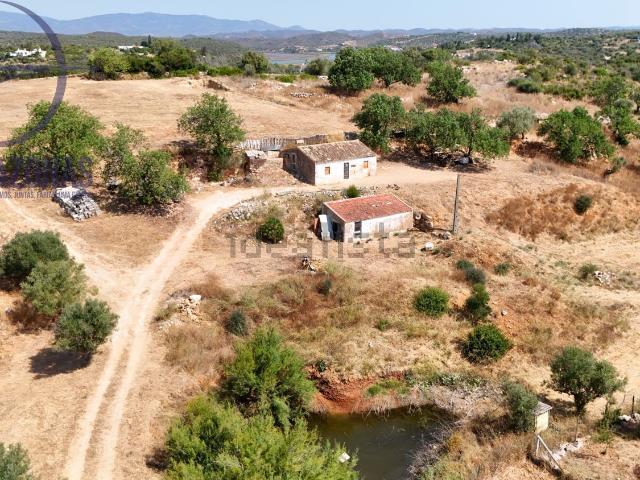 Moradia, Estômbar e Parchal