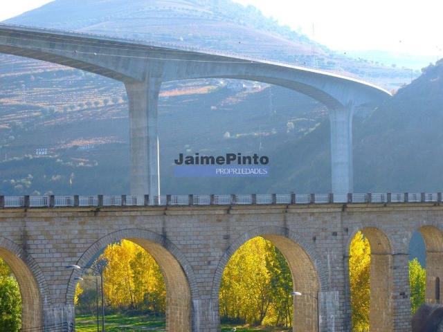 Moradia estilo antigo, V4, vista rio Douro. Portugal, Peso da Régua, Douro