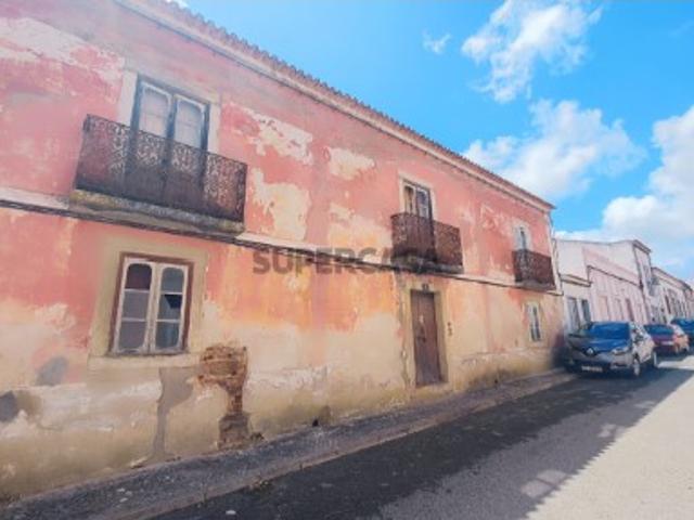 Moradia Estilo Senhorial no Centro de Grândola