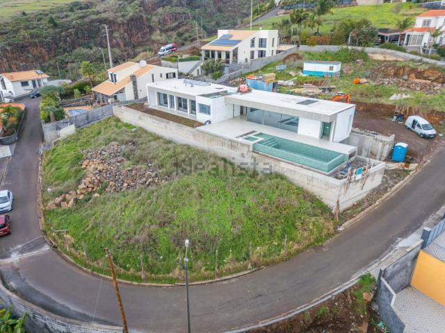 Moradia, Estreito da Calheta