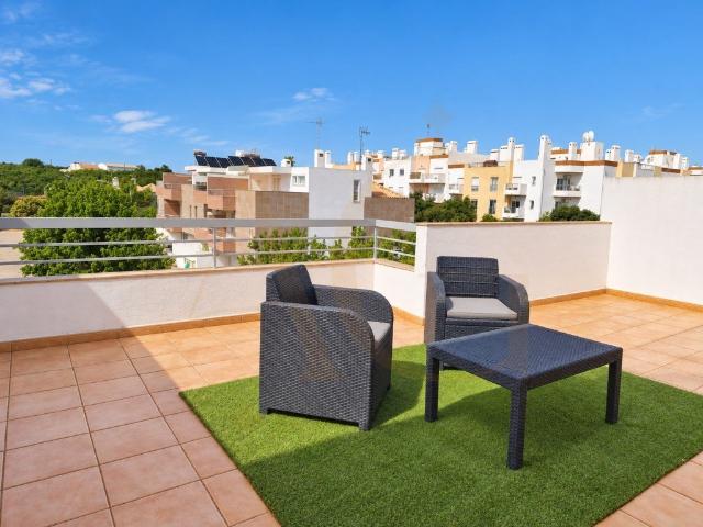 Moradia familiar com terraço, varandas e garagem perto de Ta. 258m² Tavira santa maria