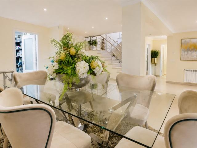 Moradia familiar com jardim e amplas áreas na Nazaré 166m² Nazaré