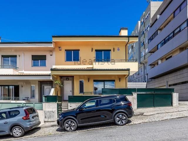 Moradia, Fânzeres e São Pedro da Cova