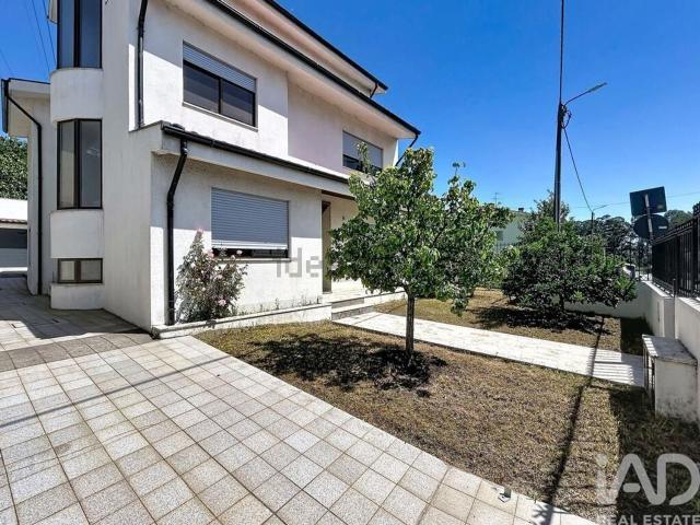Moradia, Fânzeres e São Pedro da Cova