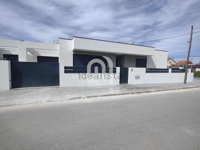 Moradia, Fernão Ferro