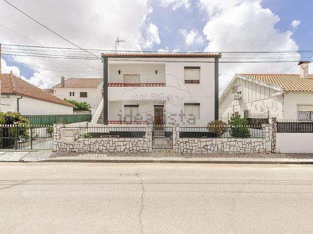 Moradia, Fernão Ferro