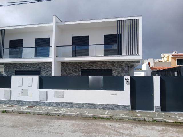 Moradia, Fernão Ferro
