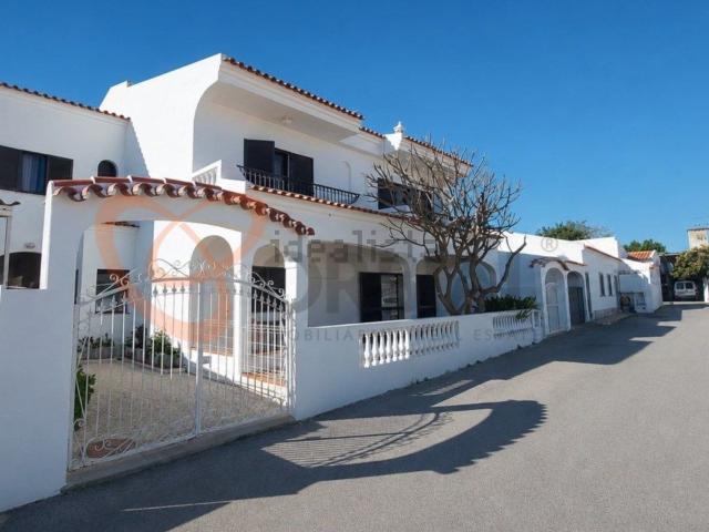 Moradia, Ferreiras