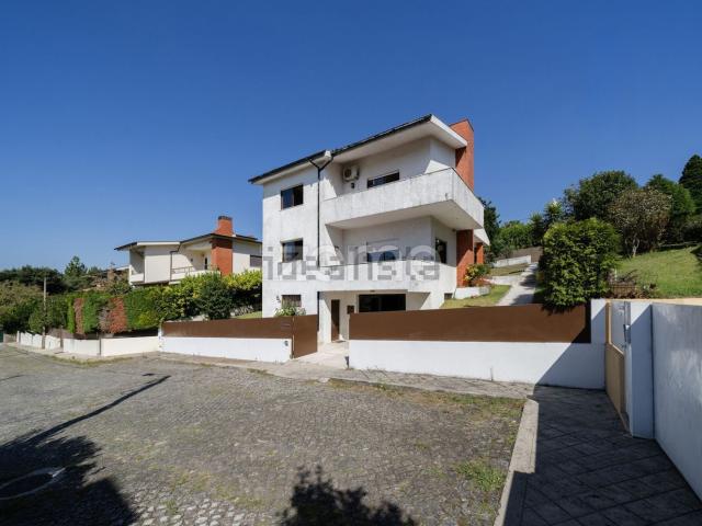 Moradia, Ferreiros e Gondizalves