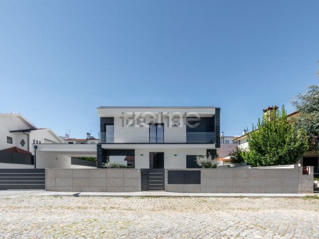 Moradia, Ferreiros e Gondizalves