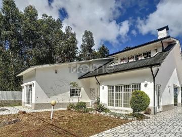 Casa à venda em Fiães