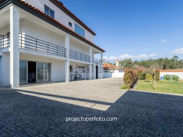 Casa à venda em Fiães - Lareira